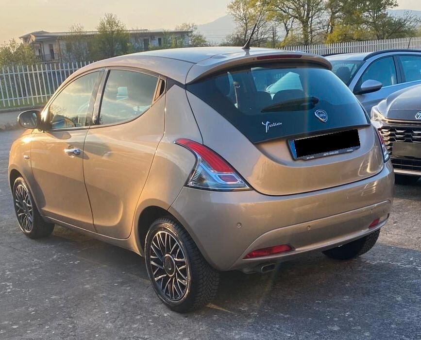 Lancia Ypsilon 1.2 69 CV 5 porte GPL Ecochic Gold