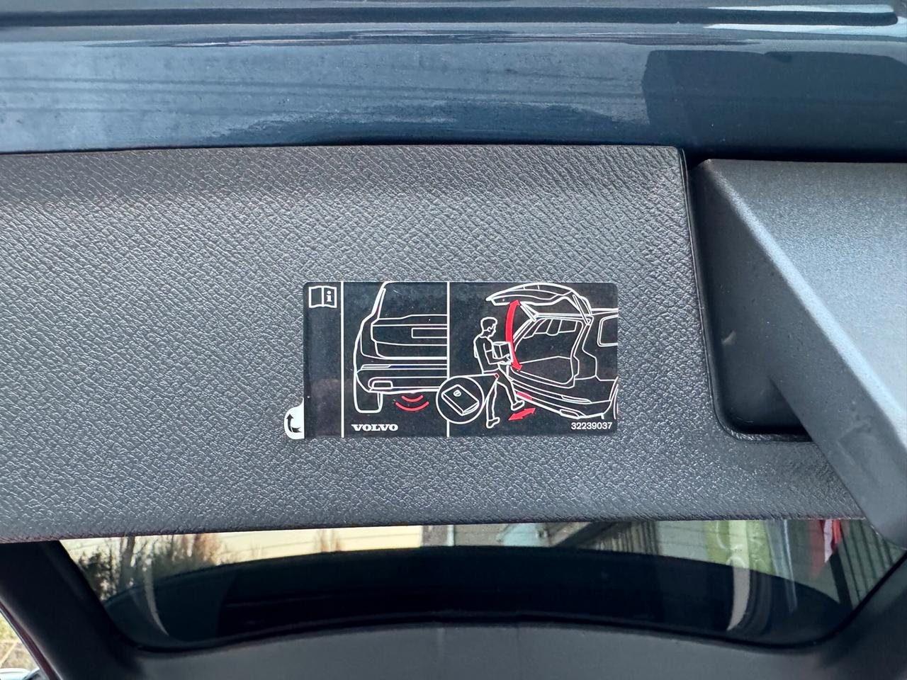 Volvo XC 90 XC90 B5 AWD GEARTR MOMENTUM HYBRID GARAN24ME