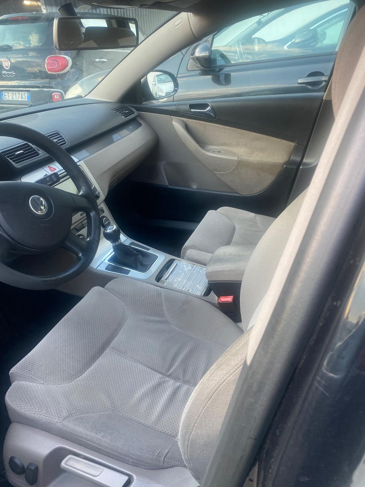 Volkswagen Passat 2.0 16V TDI Var. Highline UNIPRO