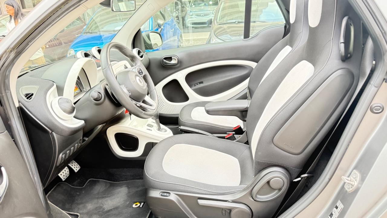 Smart ForTwo 70 1.0 twinamic cabrio Passion LED PDC BLUETOOTH CERCHI 16 PACK SPORT PDC