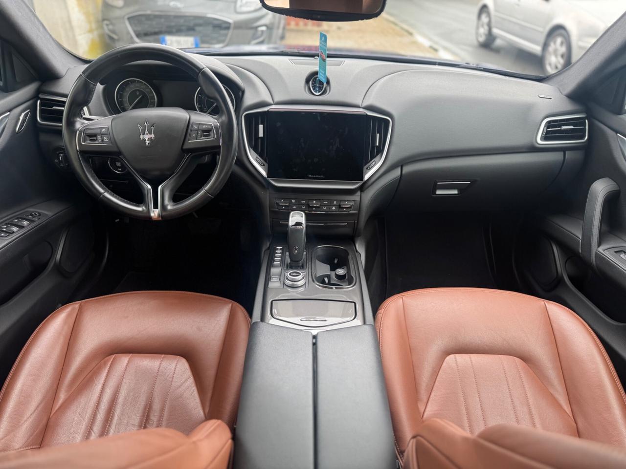 Maserati Ghibli 330 CV MHEV GT