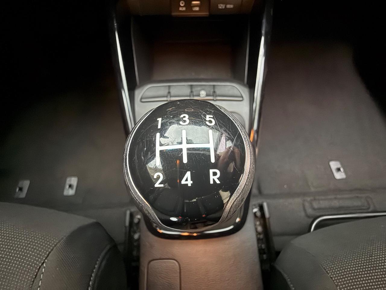 Kia Rio 1.2 Benzina 84CV - Neopatentati