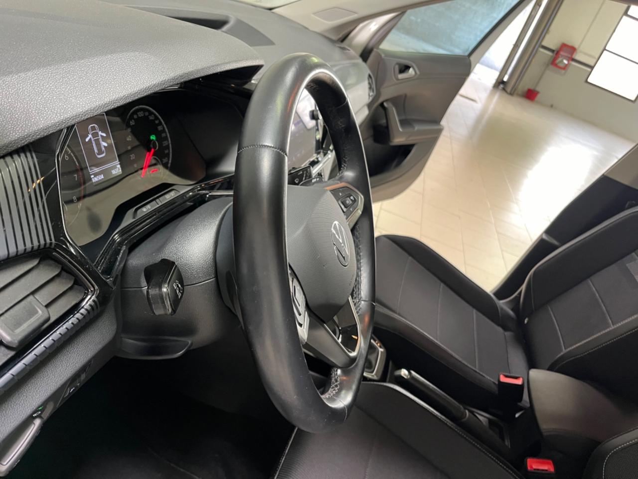 Volkswagen T-Cross 1.0 TSI 110 CV DSG Sport