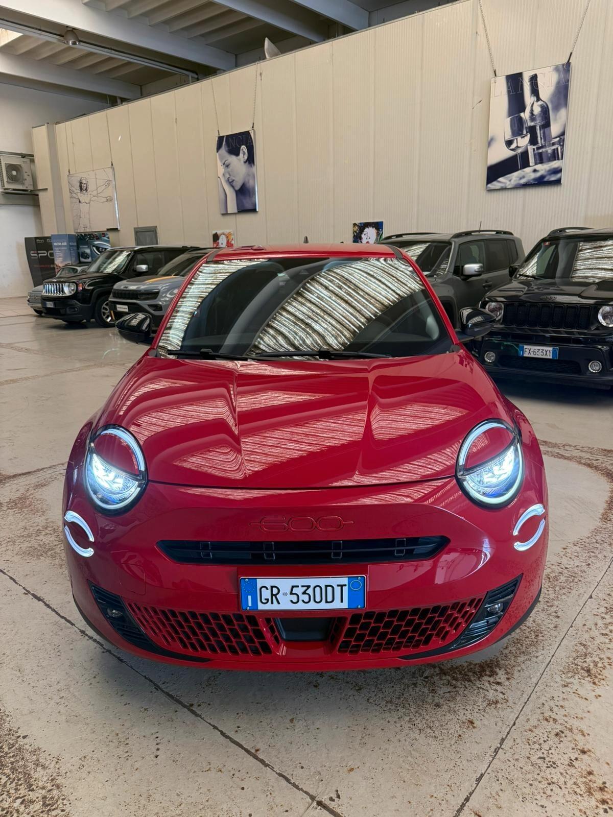 Fiat 600 600e Red