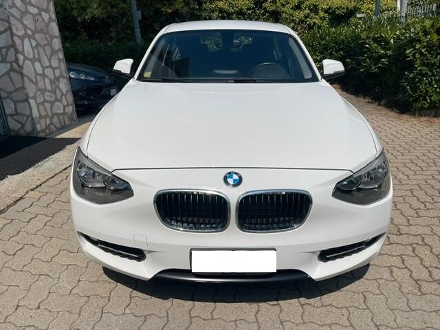 BMW 116i 5p. SPORT SOLO 95000 KM
