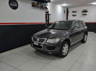 Volkswagen Touareg 3.0/240CV V6 TDI DPF Exclusive