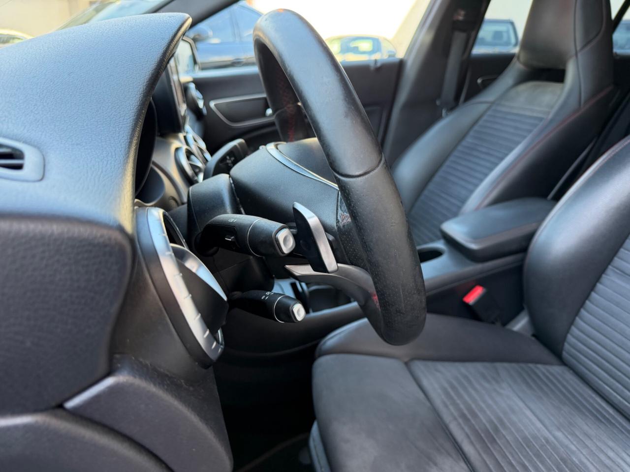 Mercedes-benz CLA 220 d S.W. Automatic Premium Dark Night