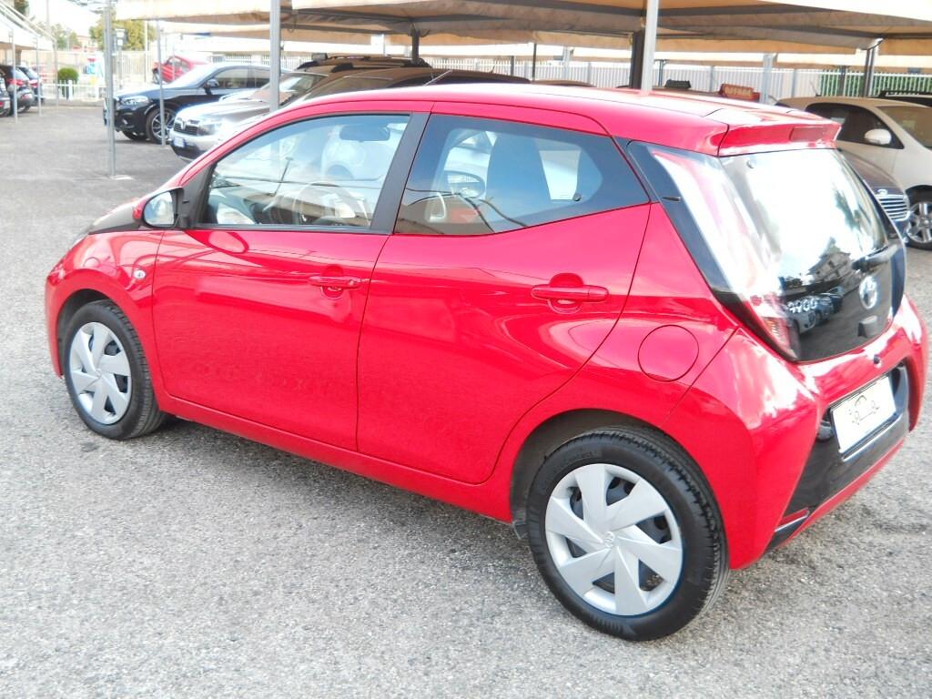 Toyota Aygo 1.0 VVT-i 72 CV 5 porte x-cool navi plus