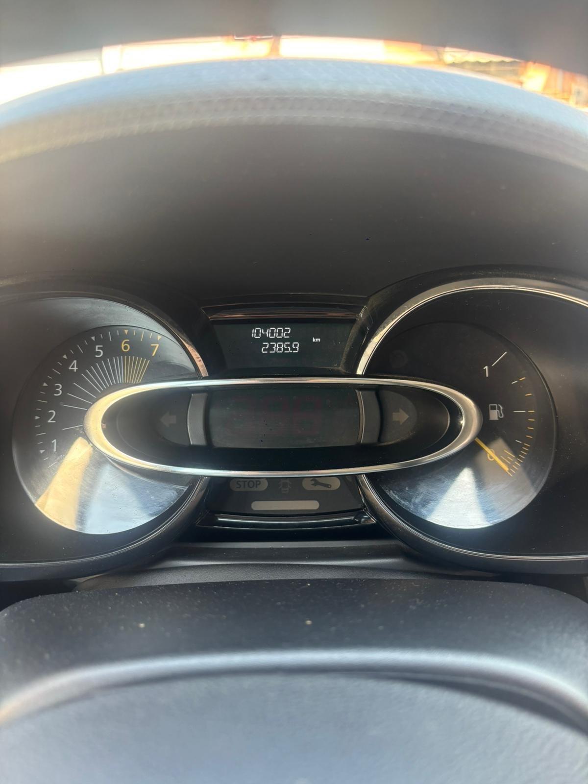 Renault Clio 1.2 75CV 5 porte Zen