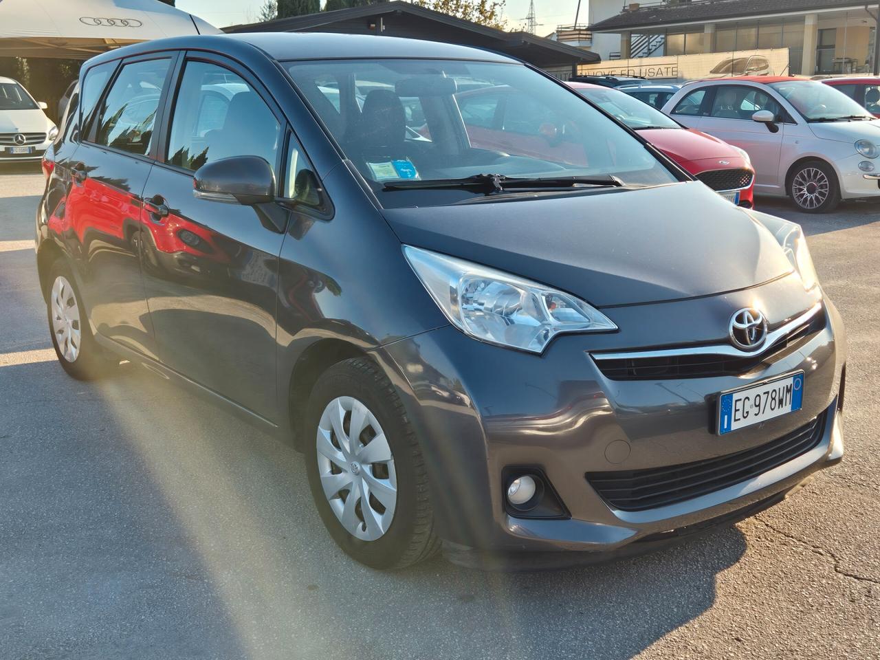 Toyota Verso-S 1.3 MT