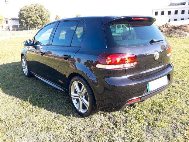 Volkswagen Golf 1.6 TDI DPF DSG 5p. R-Line