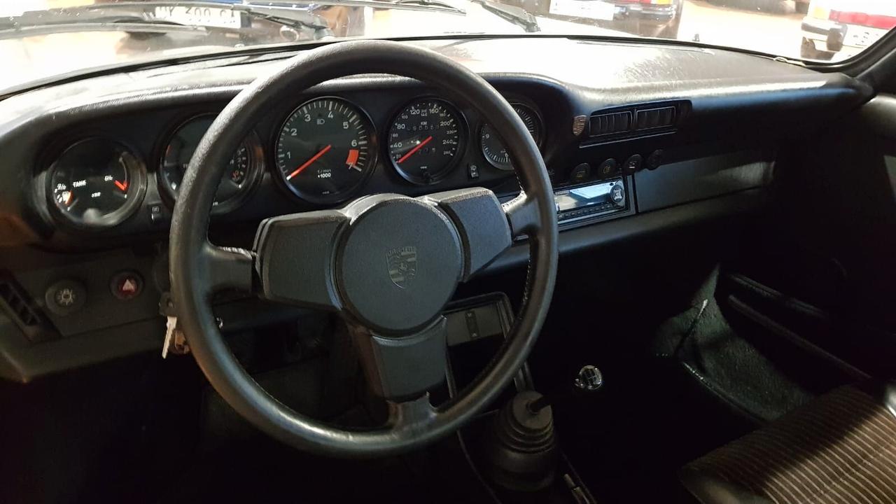 911 Porsche Carrera 3200 Book Asi conservata