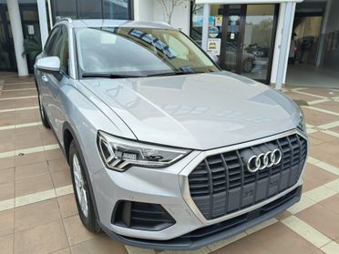 Audi Q3 35 TDI S tronic Business