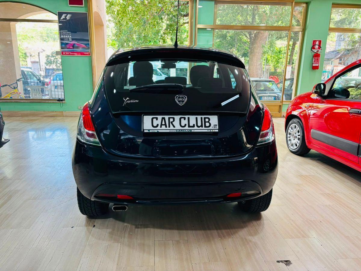 Lancia Ypsilon 1.2 69 cv 5p. GPL Ecochic
