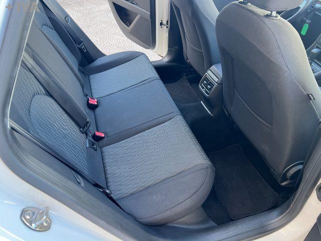 SEAT Leon 1.6 TDI 105 CV DSG 5p