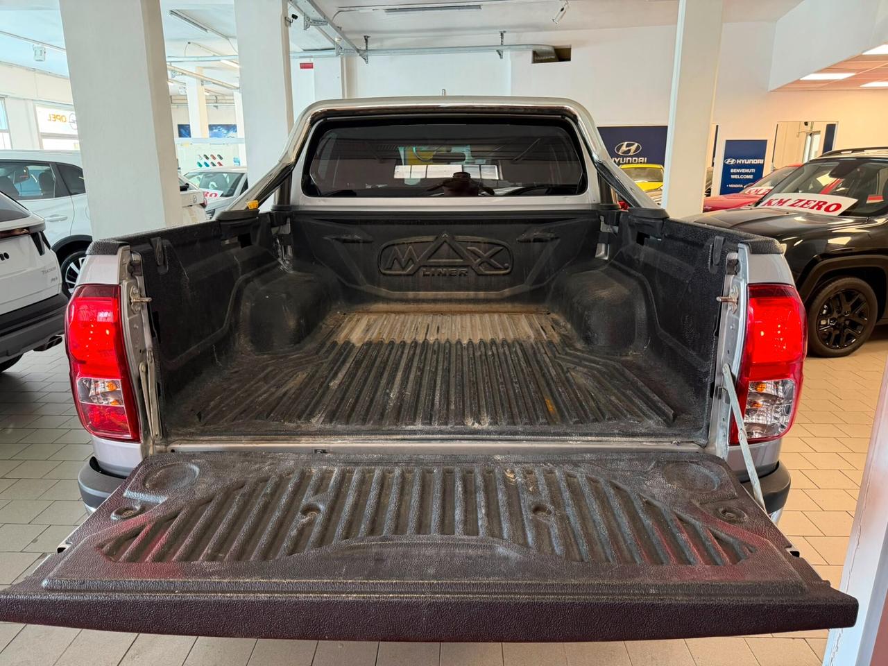 Toyota Hilux 2.4 D-4D 4WD 4 porte Double Cab Executive