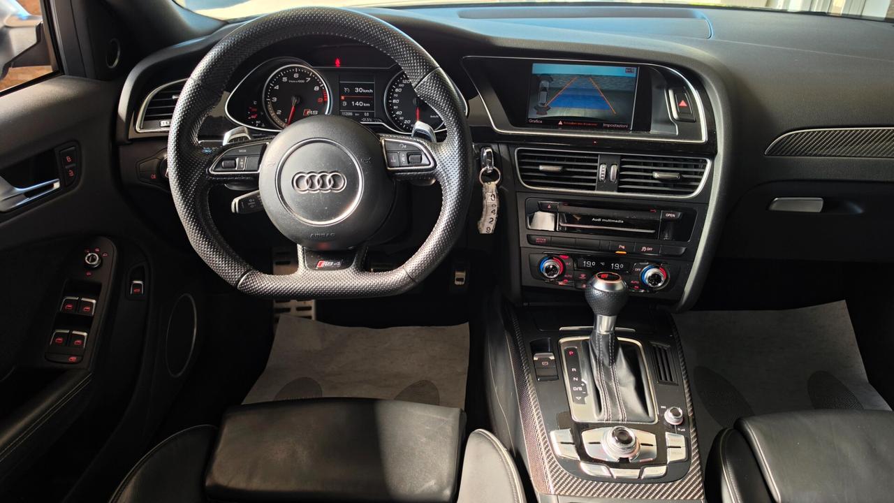 Audi A4 RS 4 Avant 4.2 V8 FSI quattro S tronic