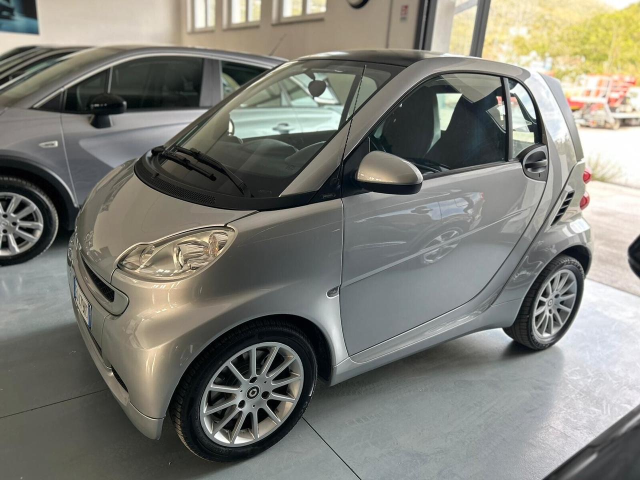 Smart ForTwo 1000 52 kW MHD coupé passion