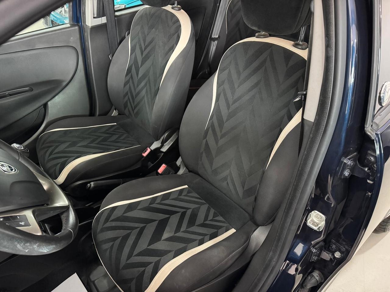 Lancia Ypsilon 1.2 69 CV 5 porte Gold