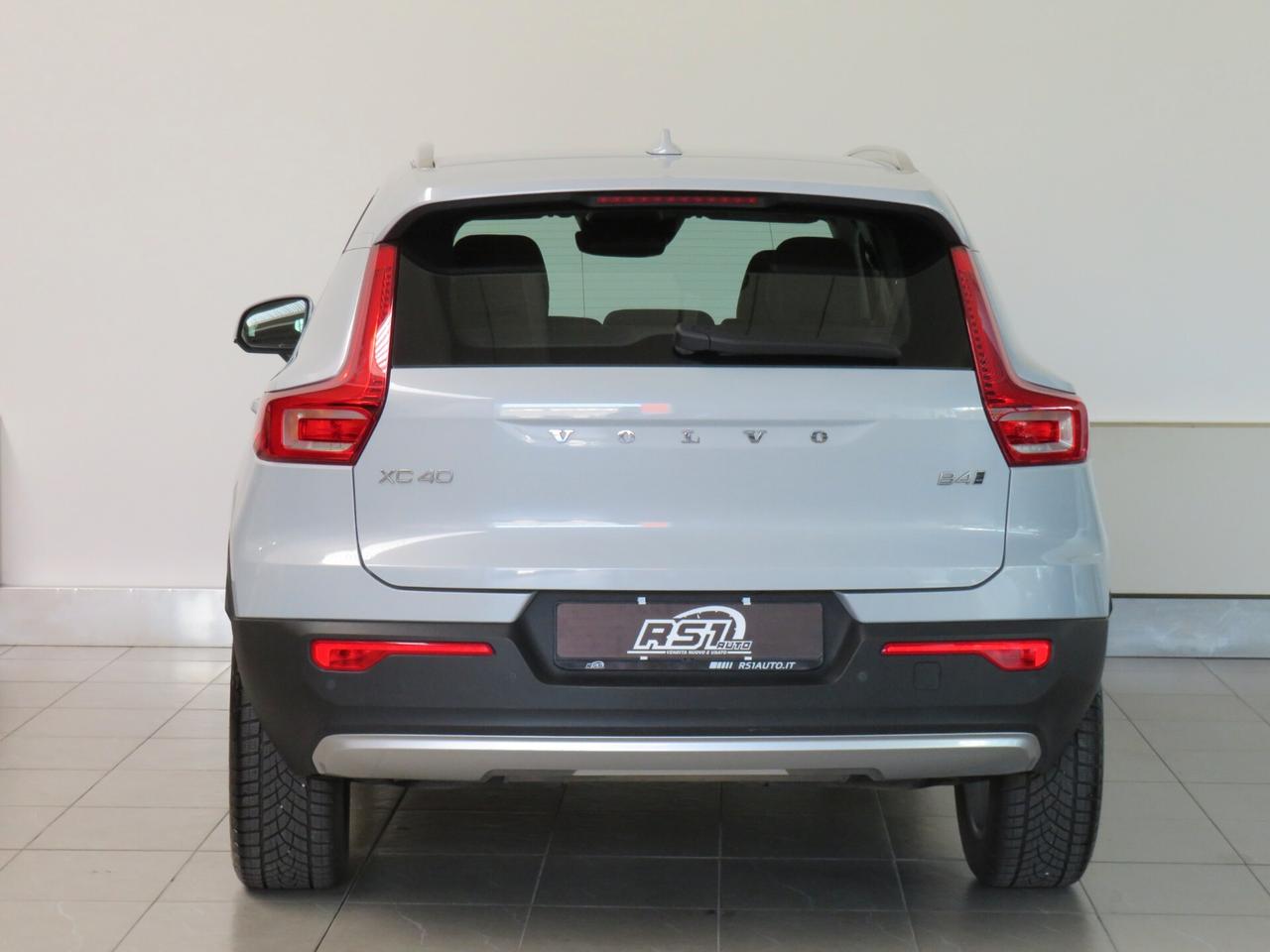 Volvo XC40 B4 AWD Geartronic Momentum