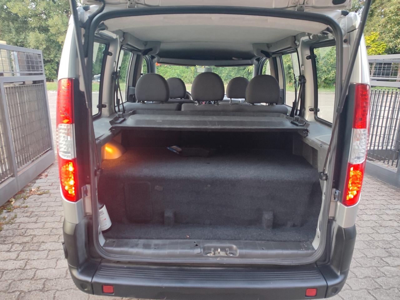 FIAT DOBLO 2007 A METANO DI CASA POCHI KM NUOVO
