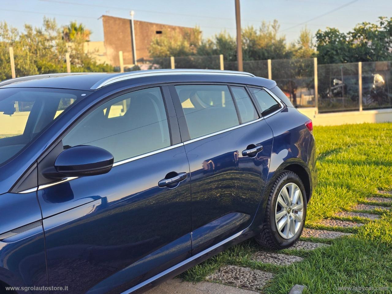RENAULT Mégane Sporter Blue dCi 115CV EDC Bus.