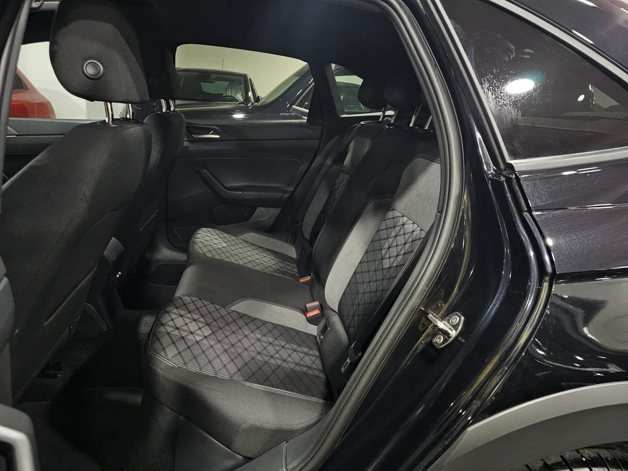 NUOVA VOLKSWAGEN TAIGO 1.5 TSI ACT R-Line TETTO PANORAMICO APRIBILE
