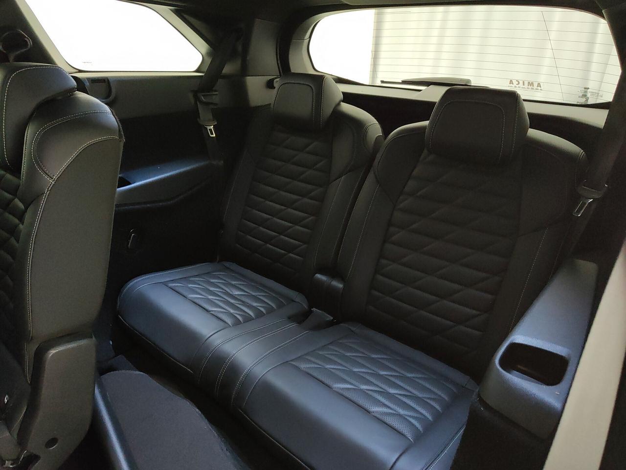 Peugeot 5008 motore elettrico (73kWh) 210 CV GT