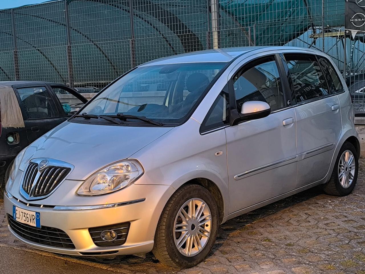 LANCIA MUSA ECOCHIC GPL CASA MADRE 1 PROPRIETARIO