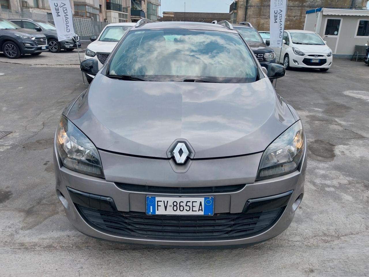 RENAULT MEGANE 1.5 DIESEL STATION WAGON 2011