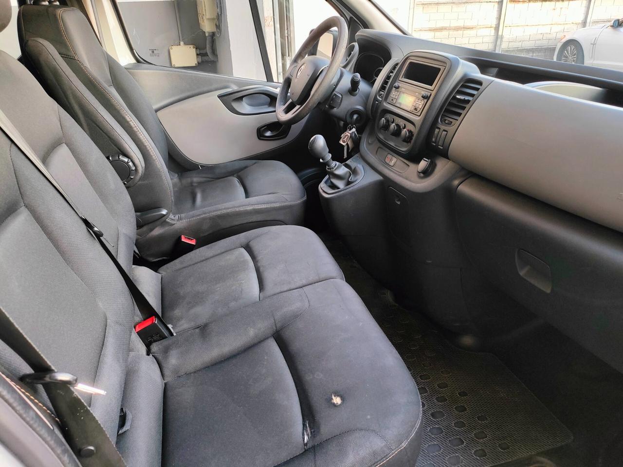 RENAULT TRAFIC 1.6 DCI - 9 POSTI