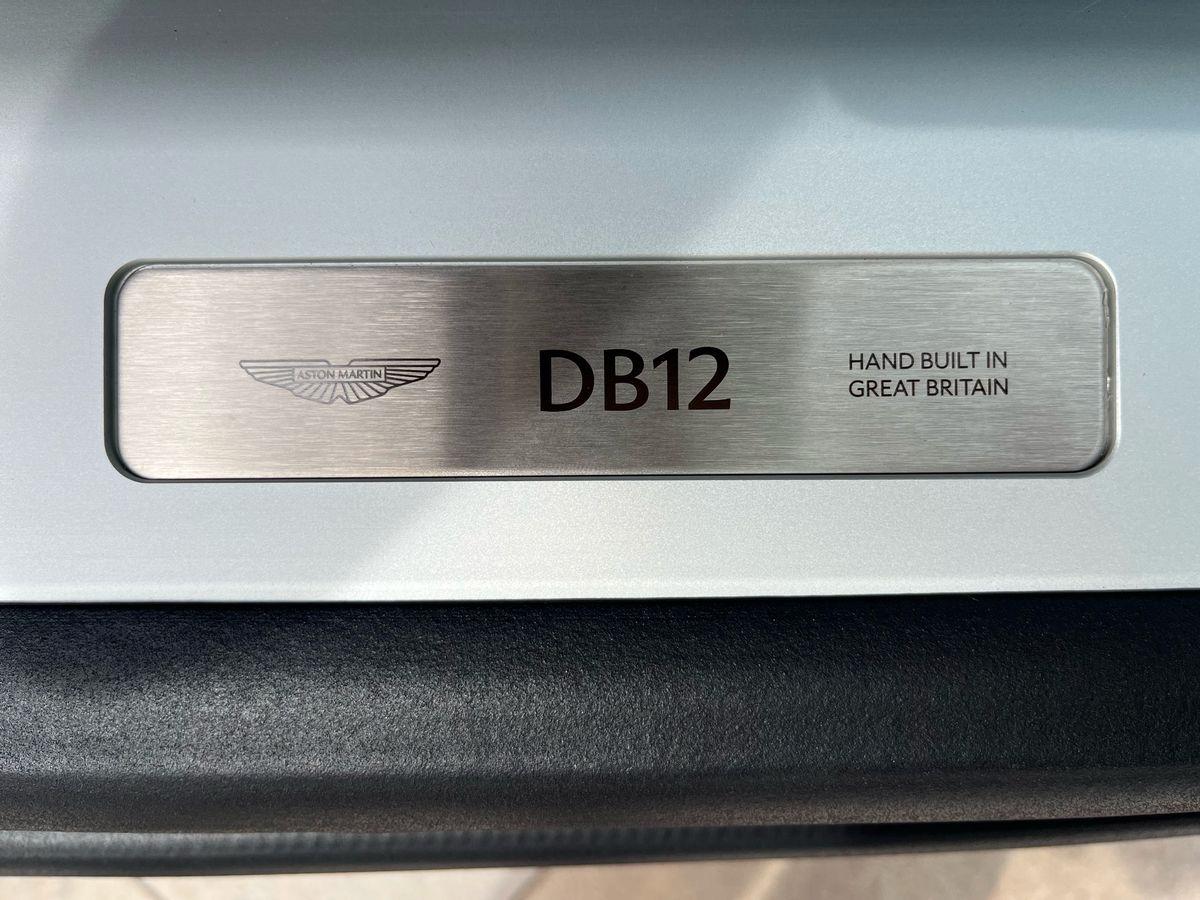 ASTON MARTIN DB12 Coupe 4.0 V8 auto