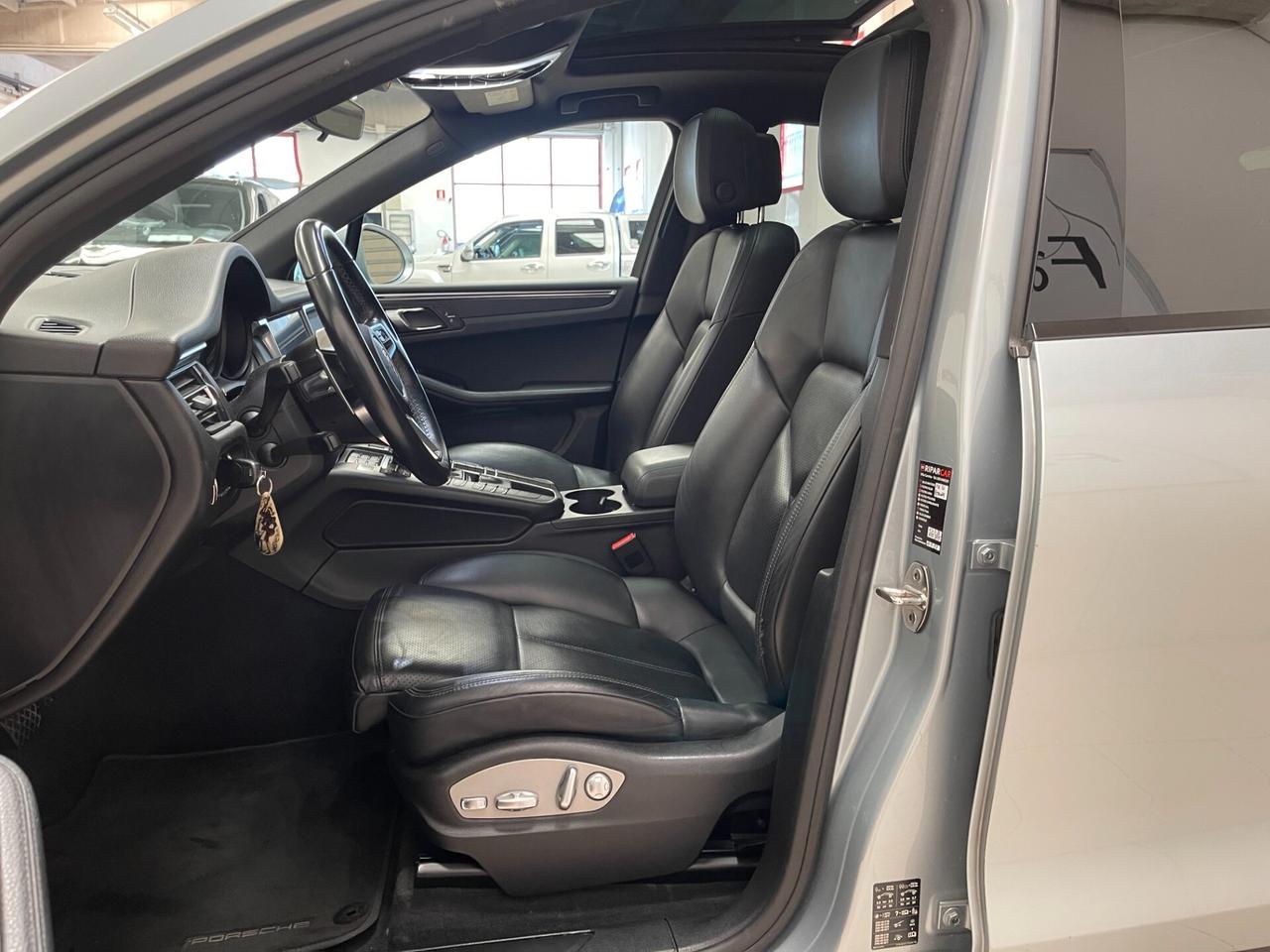 Porsche Macan 2.0 245cv pdk-LEGGI SOTTO