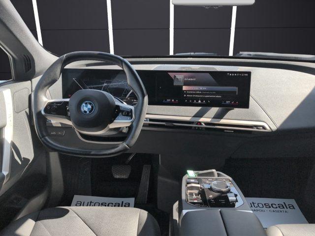 BMW iX xDrive40 Pacchetto Sportivo