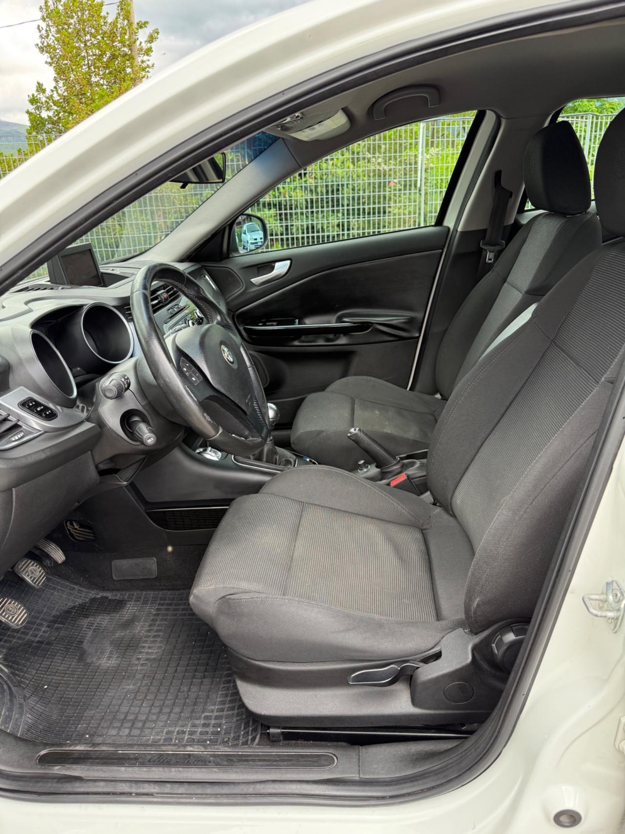 Alfa Romeo Giulietta 1.6 JTDm-2 105 CV Distinctive