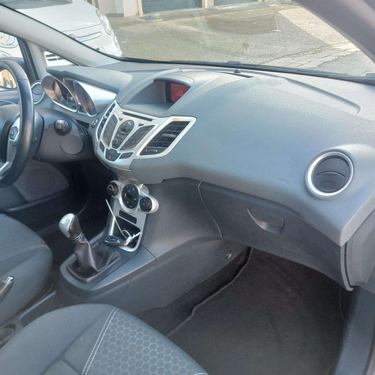 FORD FIESTA 1.6TDCI 95CV TITANIUM