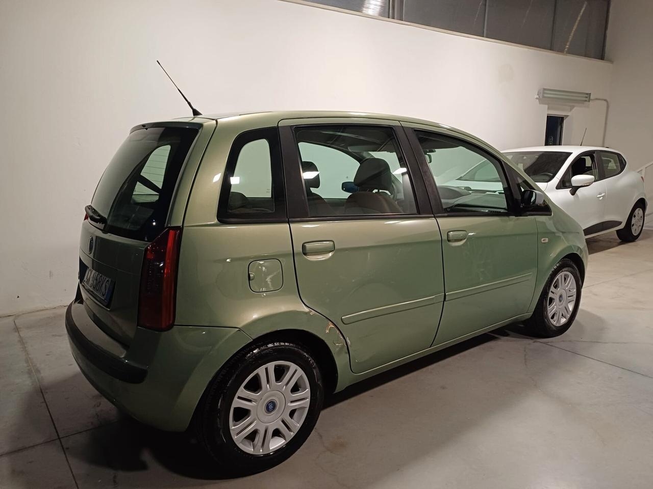 Fiat Idea 1.4 16V Emotion