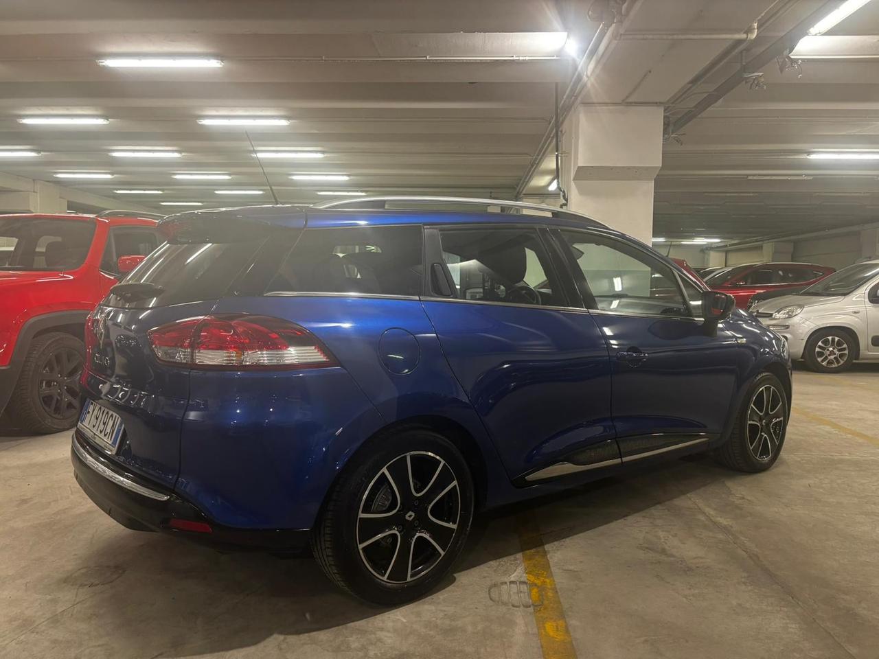 RENAULT Clio Sporter 1.5 dci Moschino Zen 75cv