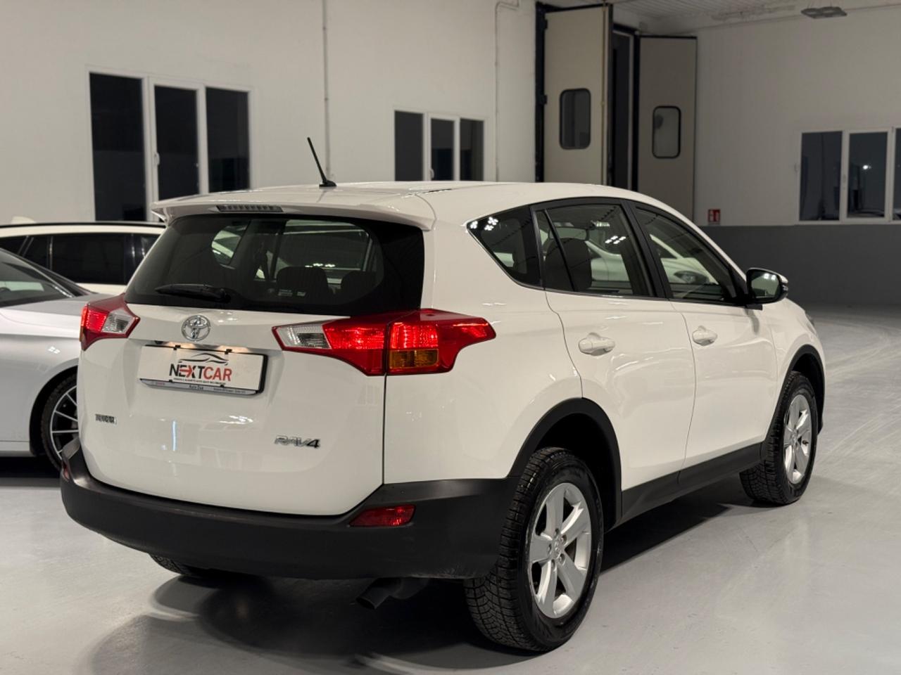 Toyota RAV 4 RAV4 2.0 D-4D Active