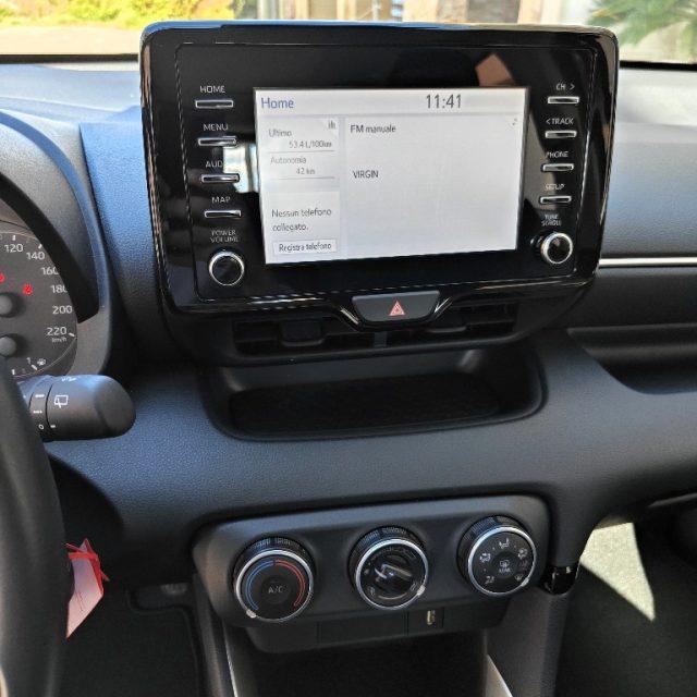 TOYOTA Yaris 1.0 Business