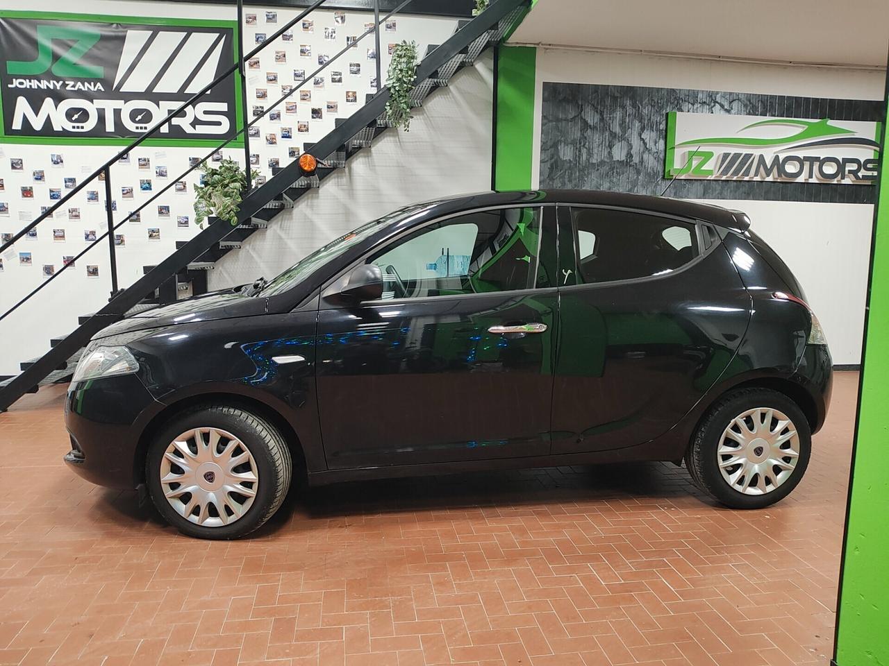 LANCIA YPSILON 1.2 NEOPATENTATI