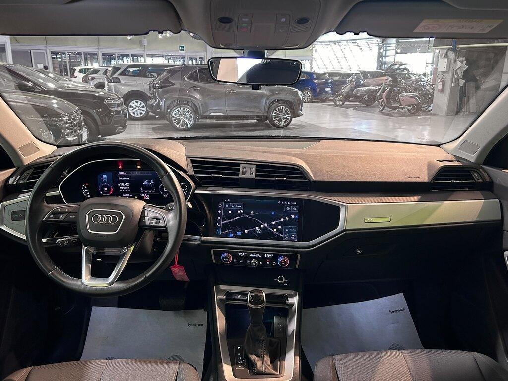 Audi Q3 35 1.5 TFSI mHEV Business S tronic
