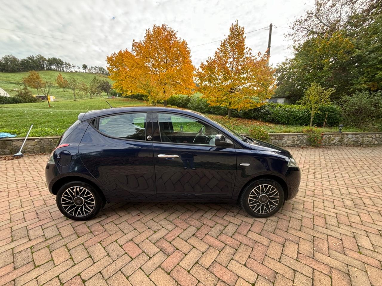 Lancia Ypsilon 1.2 69 CV 5 porte GPL Ecochic Gold