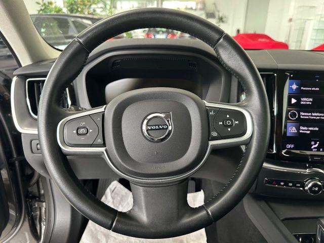 VOLVO XC60 B4 (d) AWD Geartronic Momentum Pro N1