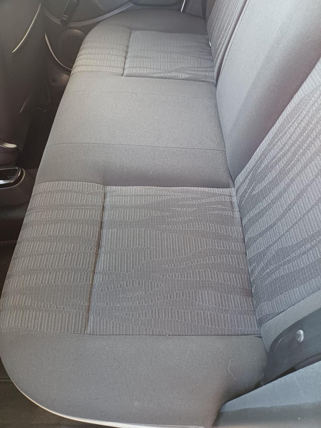 Dacia Duster 1.5 dCi Laureate - 2012
