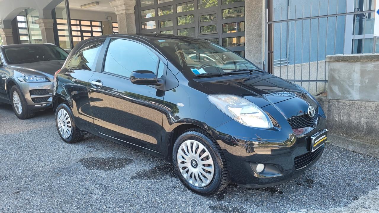 Toyota Yaris 1.4 D-4D DPF 3 porte Sol