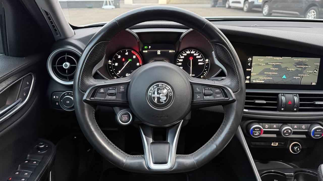 ALFA ROMEO GIULIA 2.2 TURBODIESEL EXECUTIVE AT8 190CV - FULL LED, PELLE, CAR PLAY