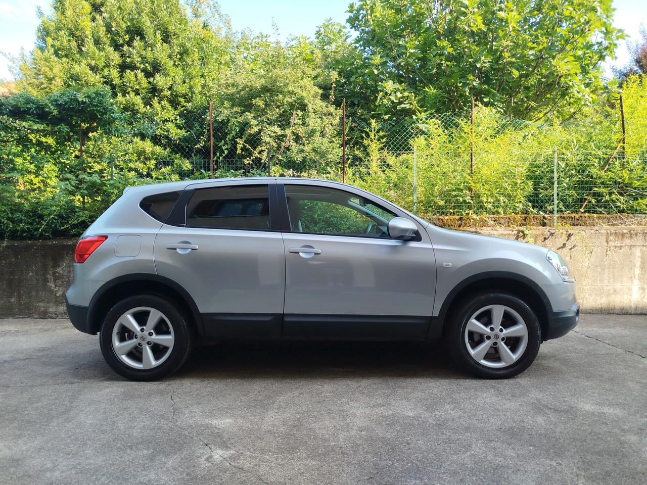 Nissan Qashqai 2.0 BENZINA 140cv 4x4 / 69.000km