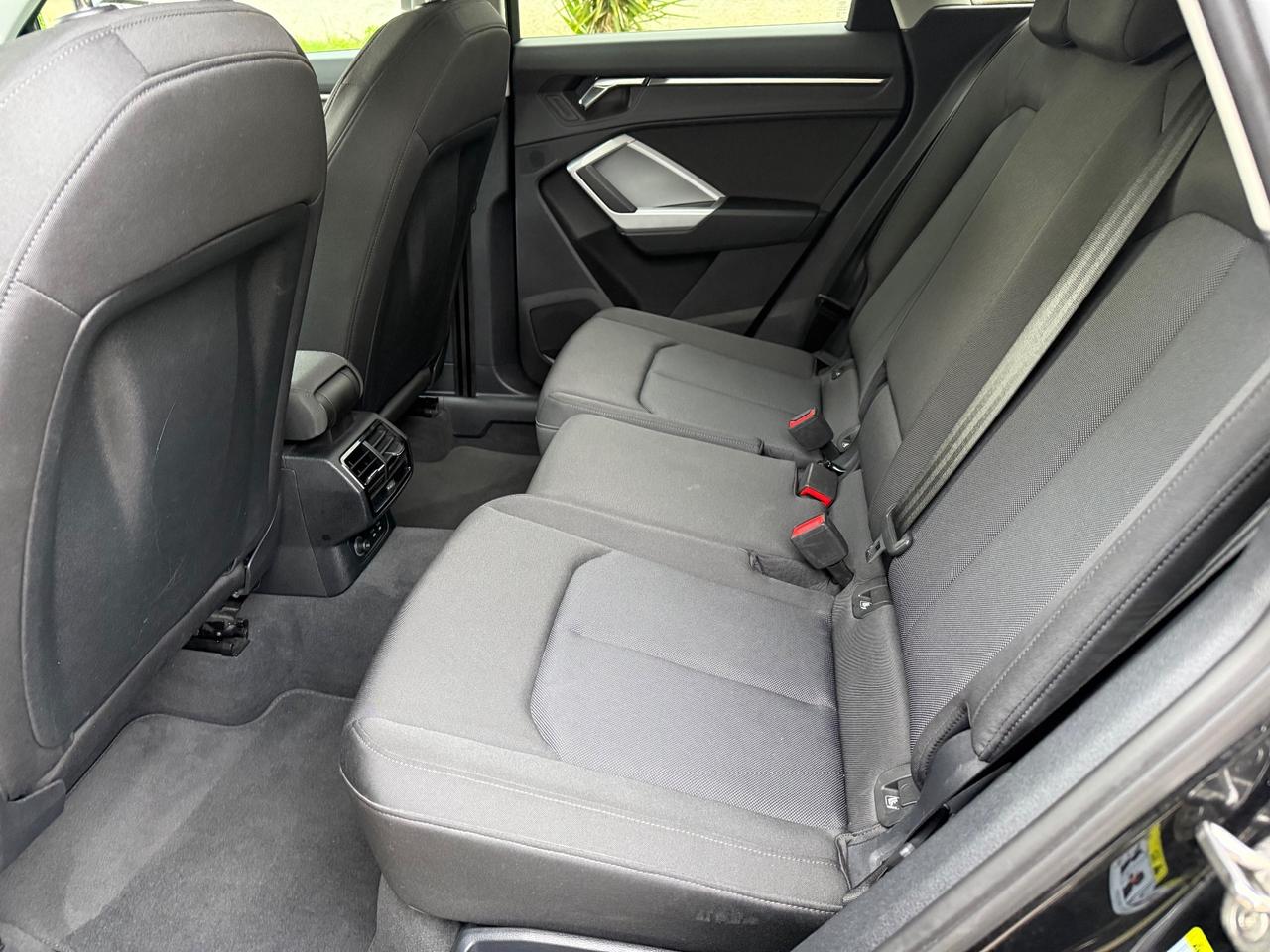 Audi Q3 35 TDI S tronic Business Advanced