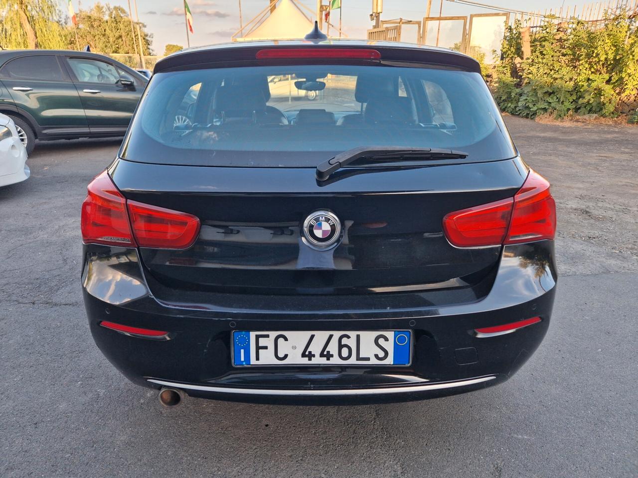 Bmw 116 116d 5p. Urban
